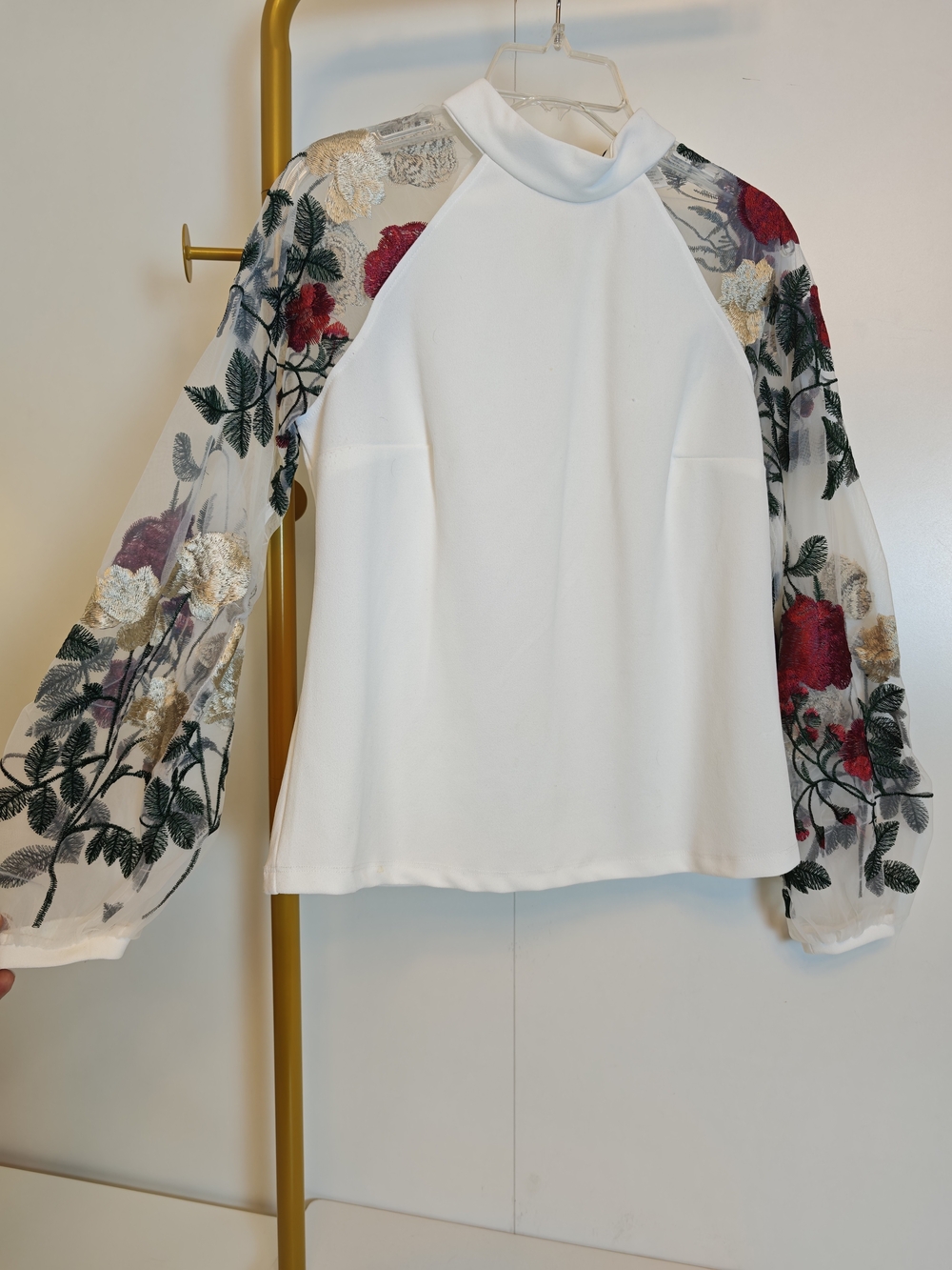 Embroidered Midnight Velvet White Mock Neck Top with Sheer Floral Sleeves Sz M